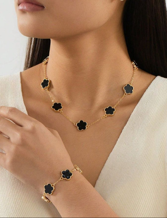 Lucky Clover Duo Set - Gold Plated Necklace & Agate Bracelet
