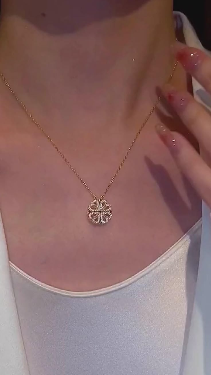 Rose Gold Magnetic Four-Leaf Clover Necklace