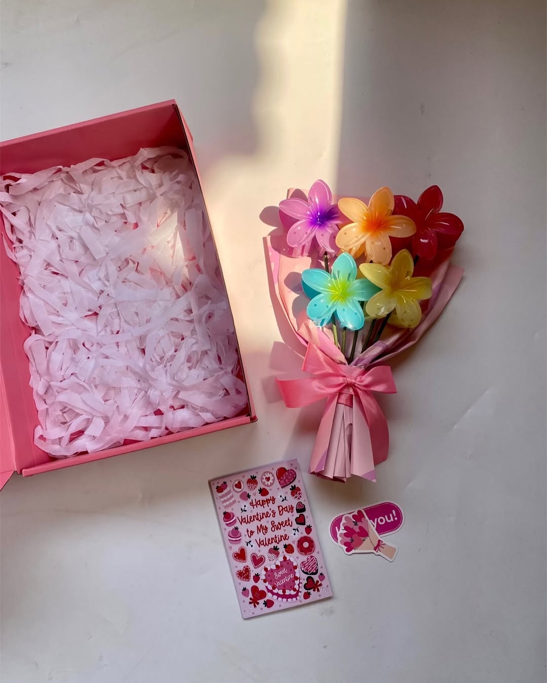 Hair Clutcher Bouquet | Claw Clip Flower Gift Bouquet (5 Large Claw set)