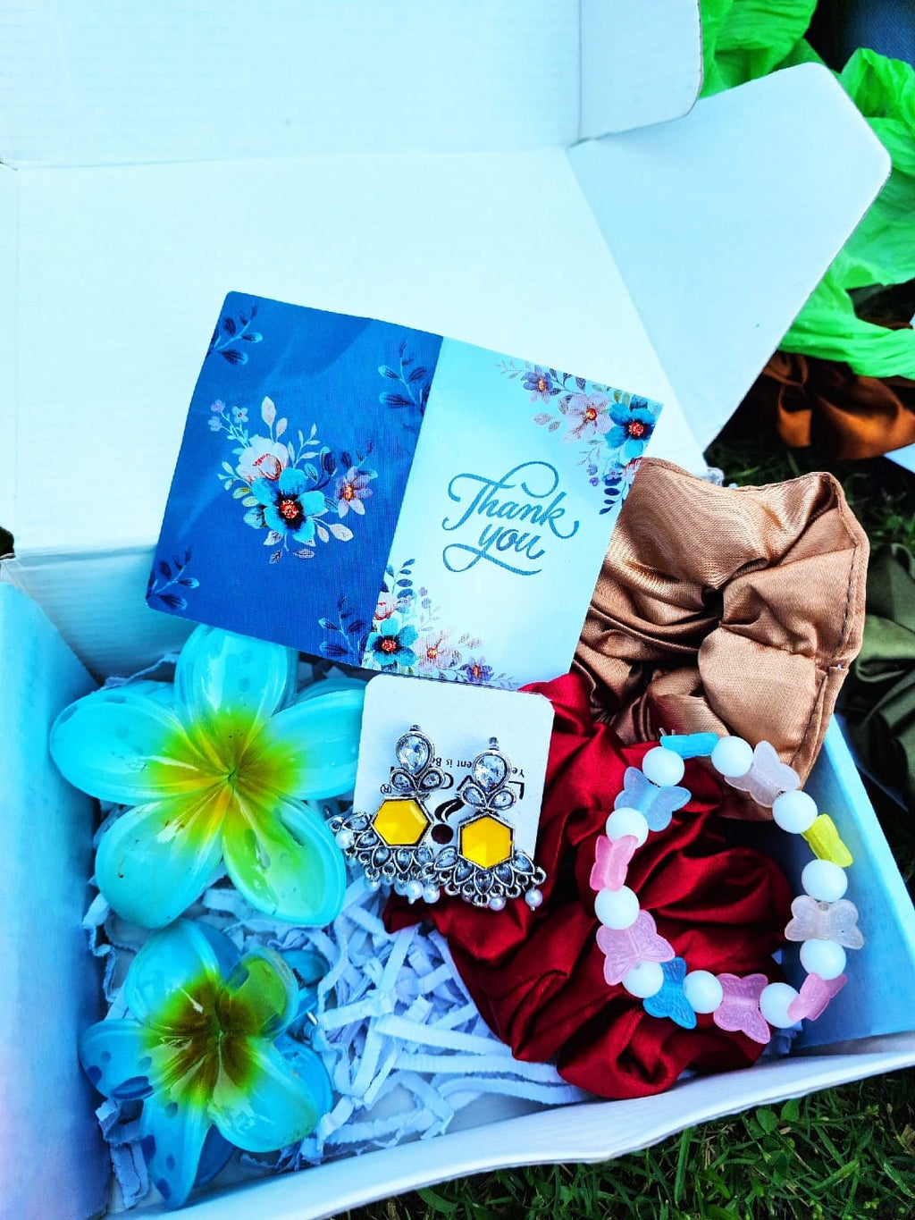 Golden Glow Crystal & Pearl Earrings Gift Hamper Set